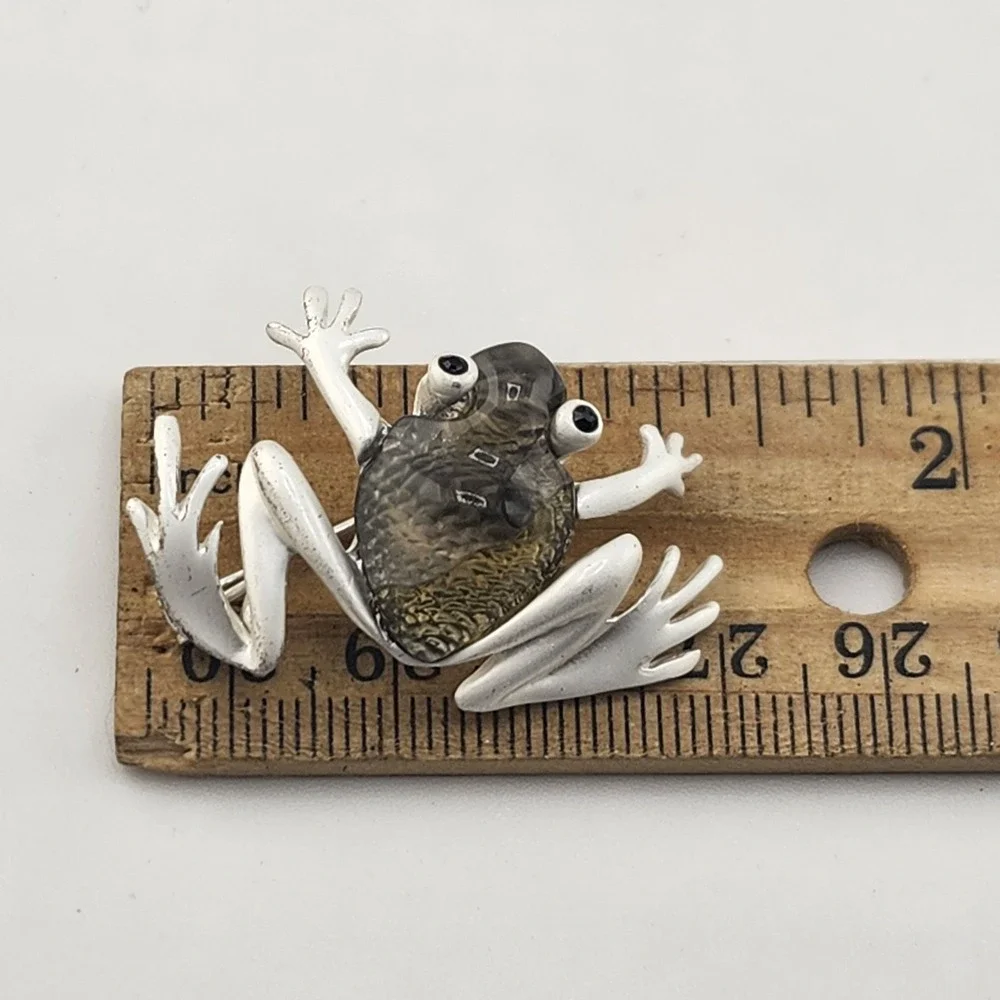 Vintage Brushed Silver Tone Frog‎ Brooch - Picture 4 of 4